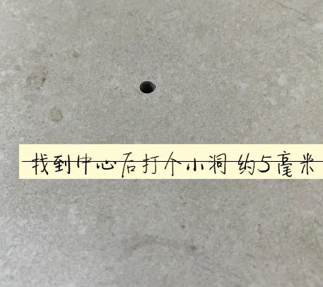包头瓷砖空鼓维修公司专业解答在瓷砖铺贴过程中，如果砂料搅拌不均匀，将会带来以下问题